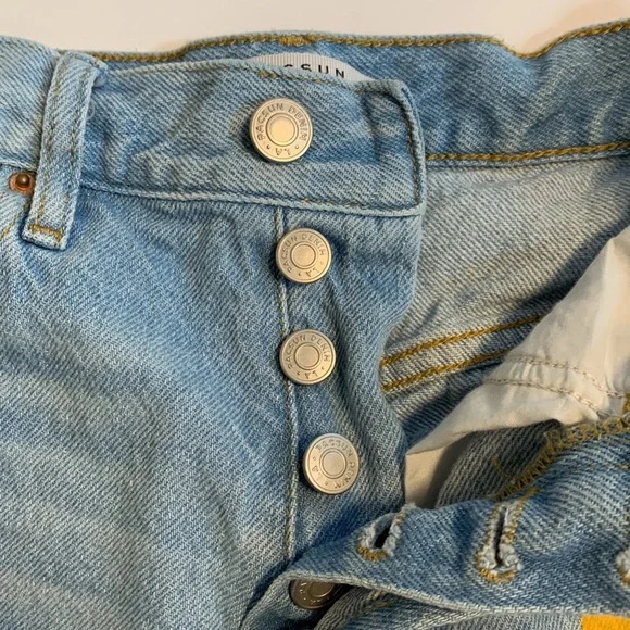 PacSun Women’s Jean Shorts - Picture 4 of 8